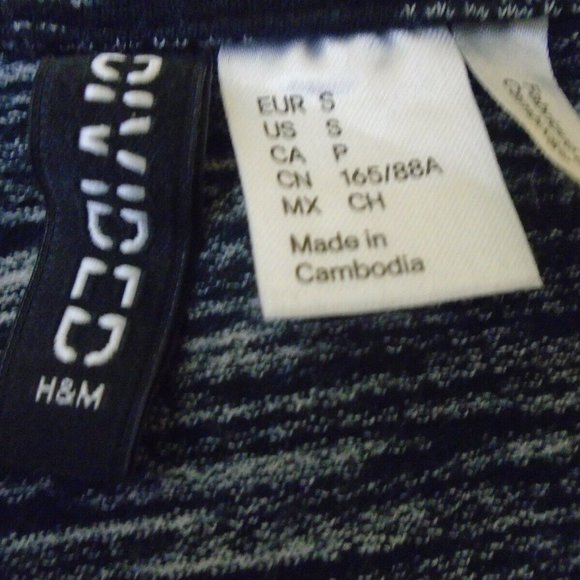 H&M Divided Cropped Black White Striped Top - Picture 7 of 10